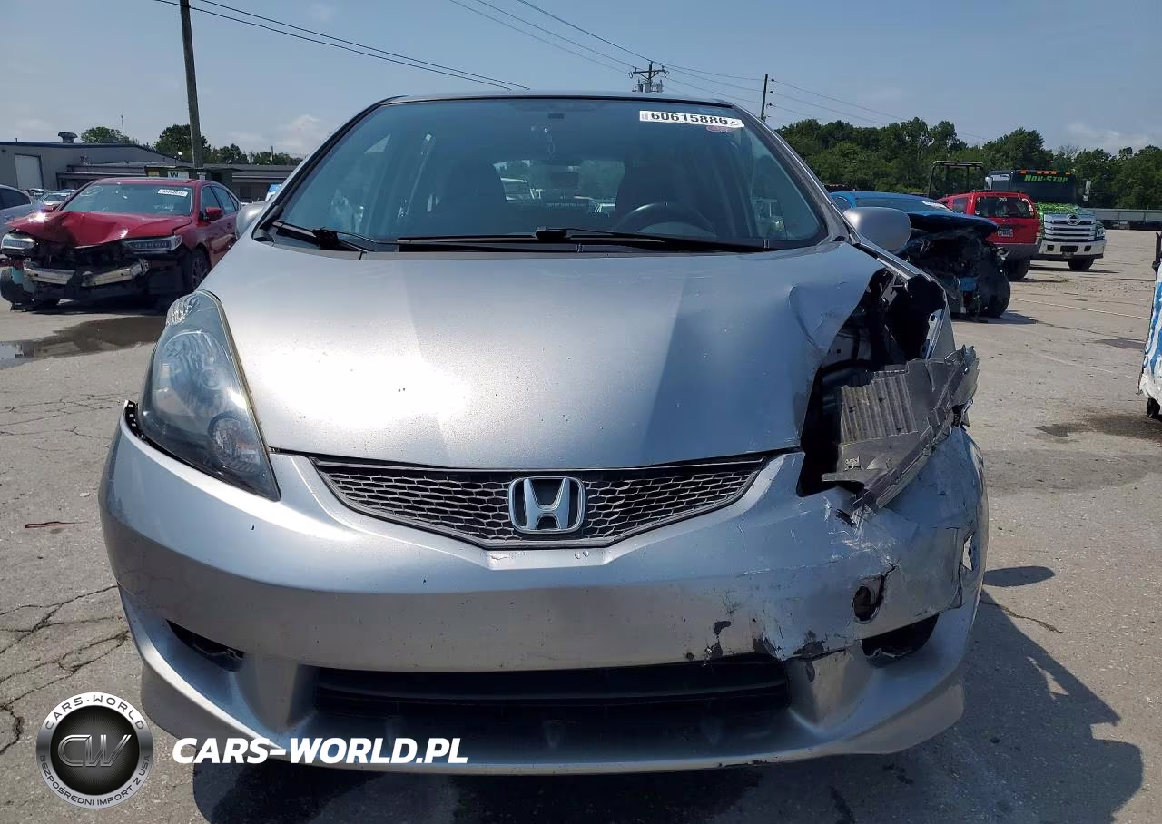 2010 Honda Fit Sport VIN:JHMGE8H61AC036561 - 5
