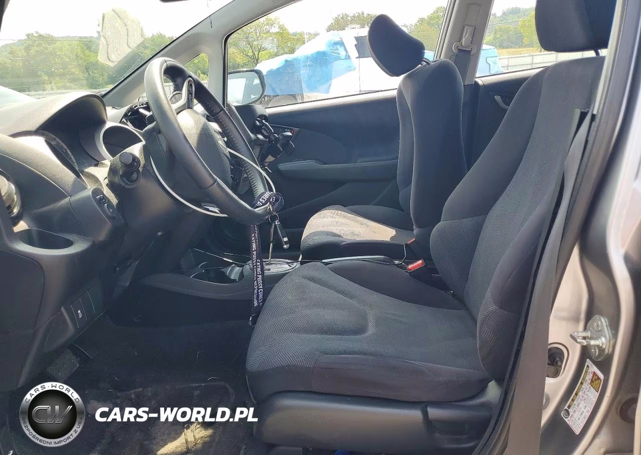 2010 Honda Fit Sport VIN:JHMGE8H61AC036561 - 7