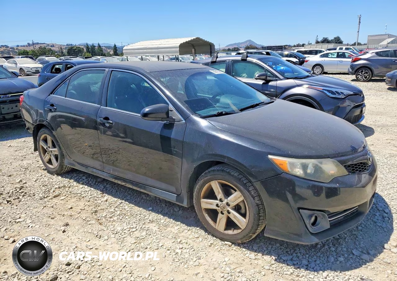 2013 Toyota Camry Se VIN:4T1BF1FK4DU698709 - 4