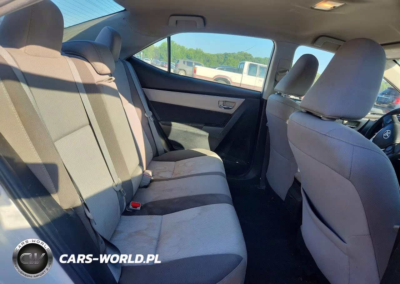 2017 Toyota Corolla Le VIN:5YFBURHE3HP635393 - 10
