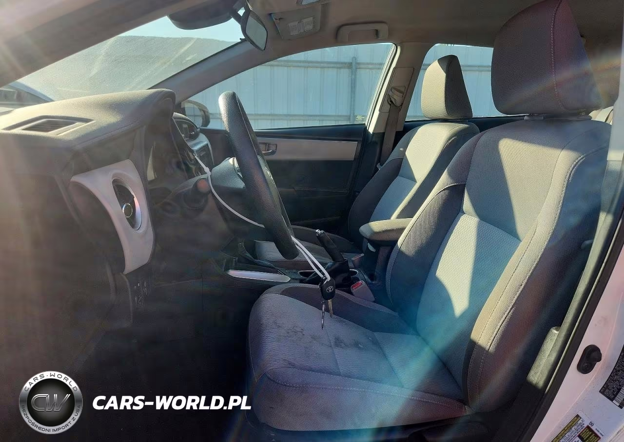 2017 Toyota Corolla Le VIN:5YFBURHE3HP635393 - 7