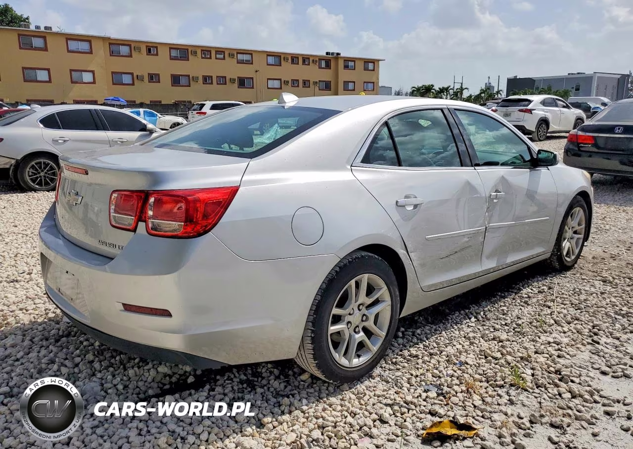2014 Chevrolet Malibu 1Lt VIN:1G11C5SL5EF231988 - 3