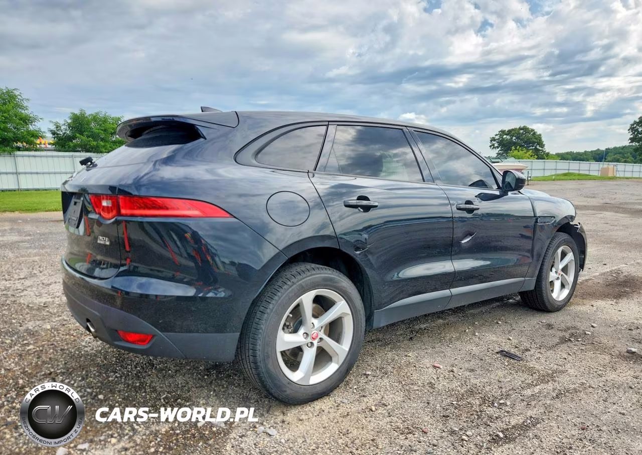 2018 Jaguar F-Pace Premium VIN:SADCJ2GX1JA237699 - 3