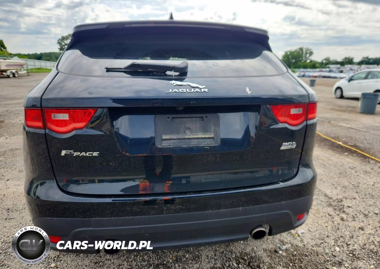2018 Jaguar F-Pace Premium VIN:SADCJ2GX1JA237699 - 6