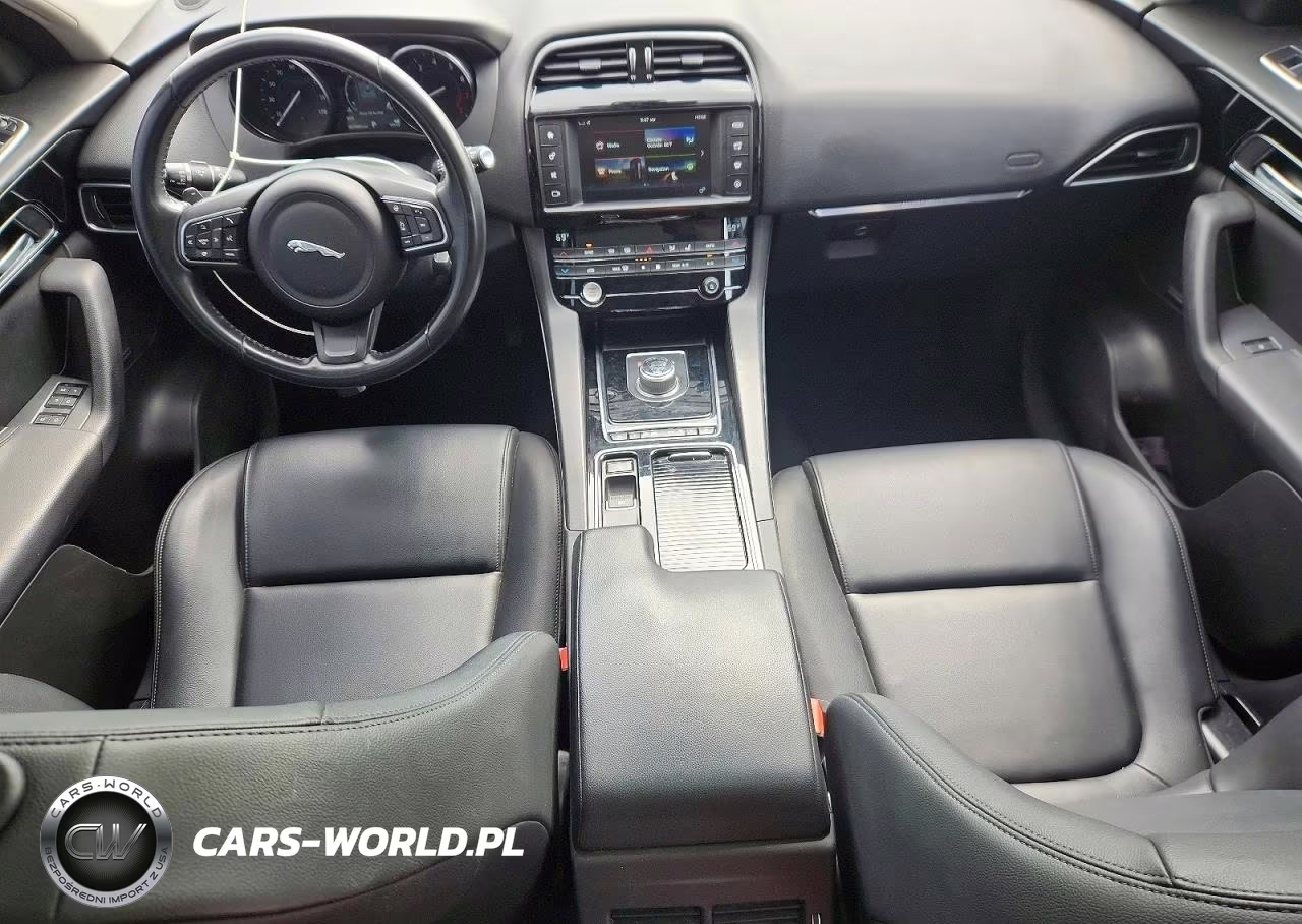 2018 Jaguar F-Pace Premium VIN:SADCJ2GX1JA237699 - 8