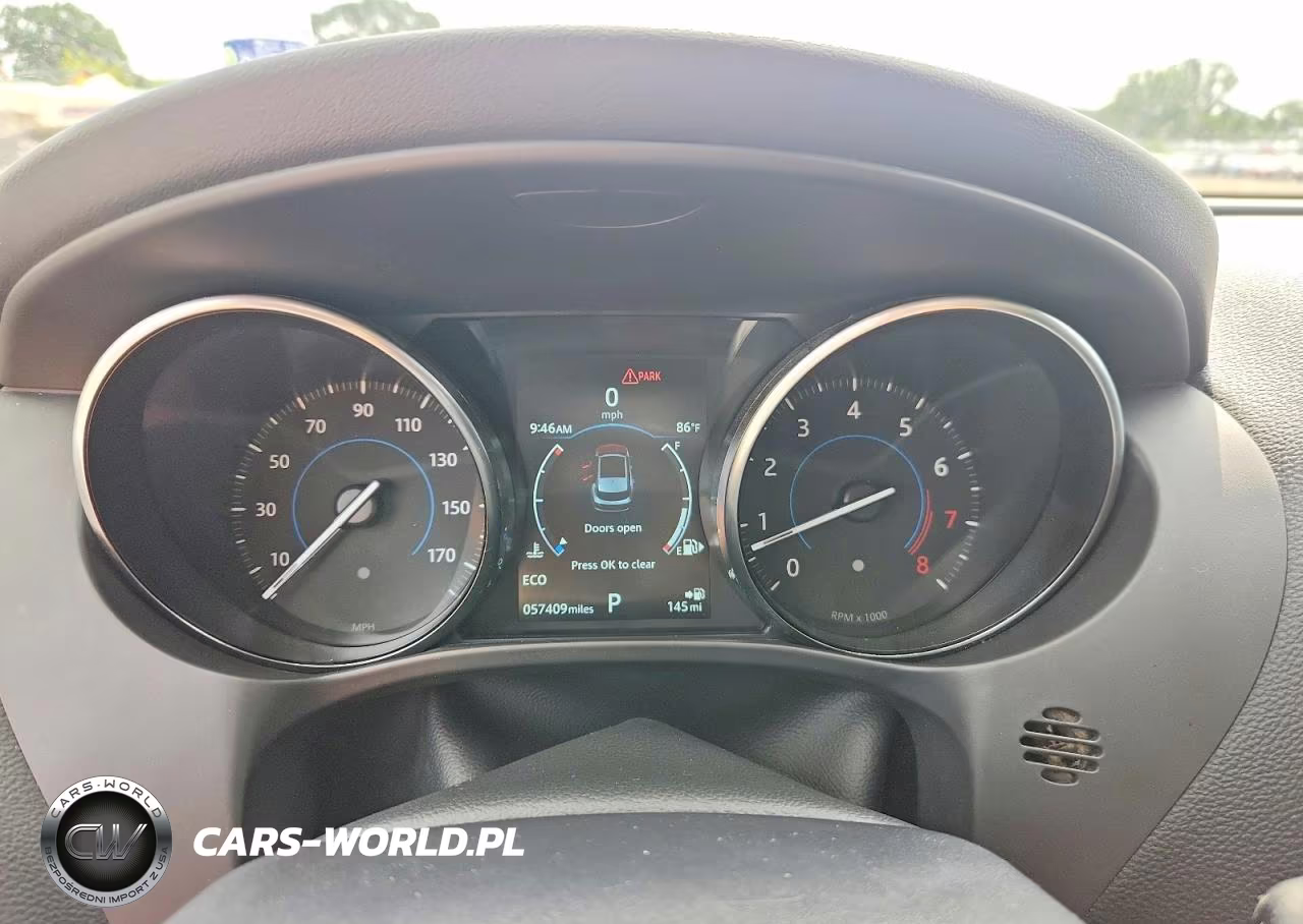 2018 Jaguar F-Pace Premium VIN:SADCJ2GX1JA237699 - 9