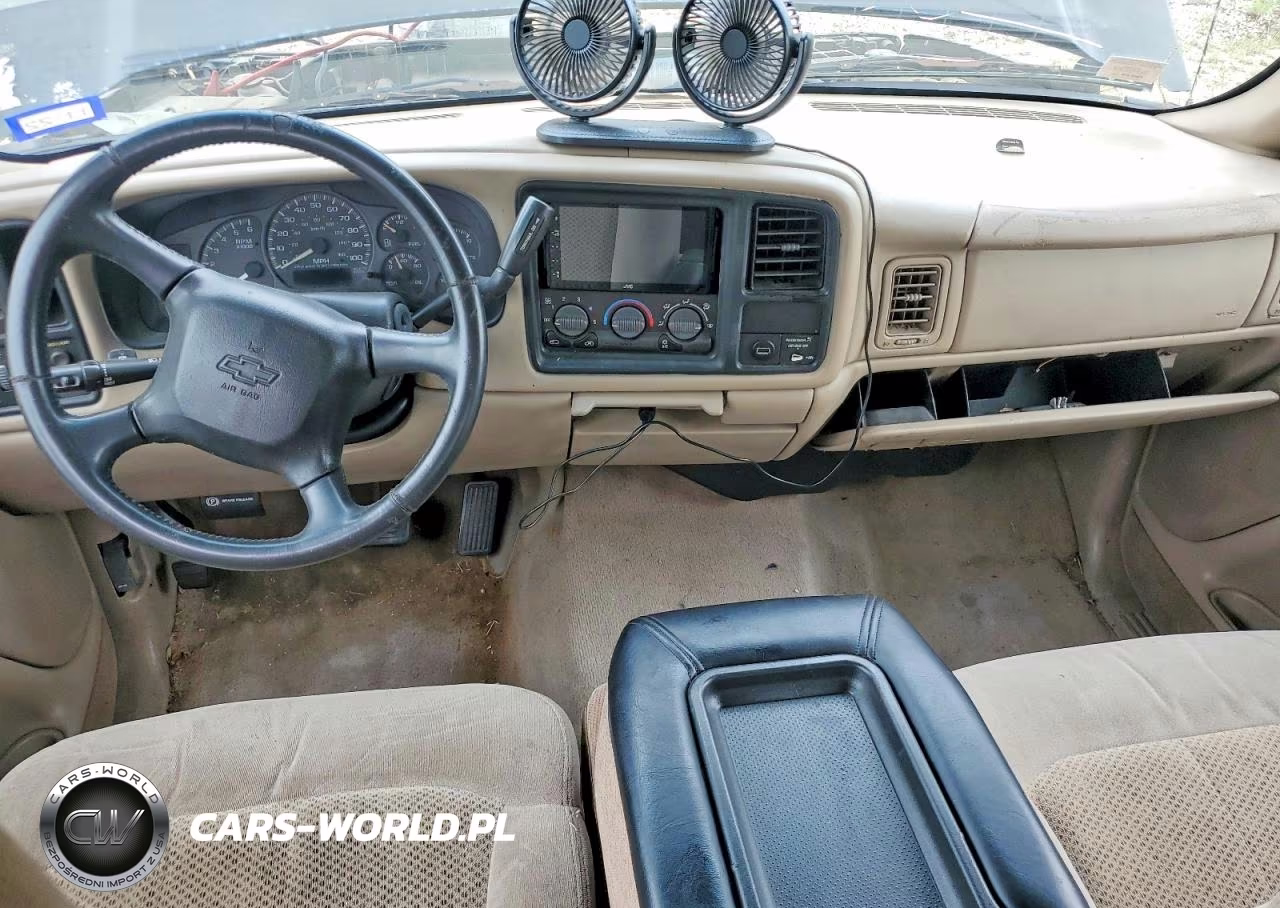 2002 Chevrolet Silverado C1500 VIN:2GCEC19W421425349 - 8