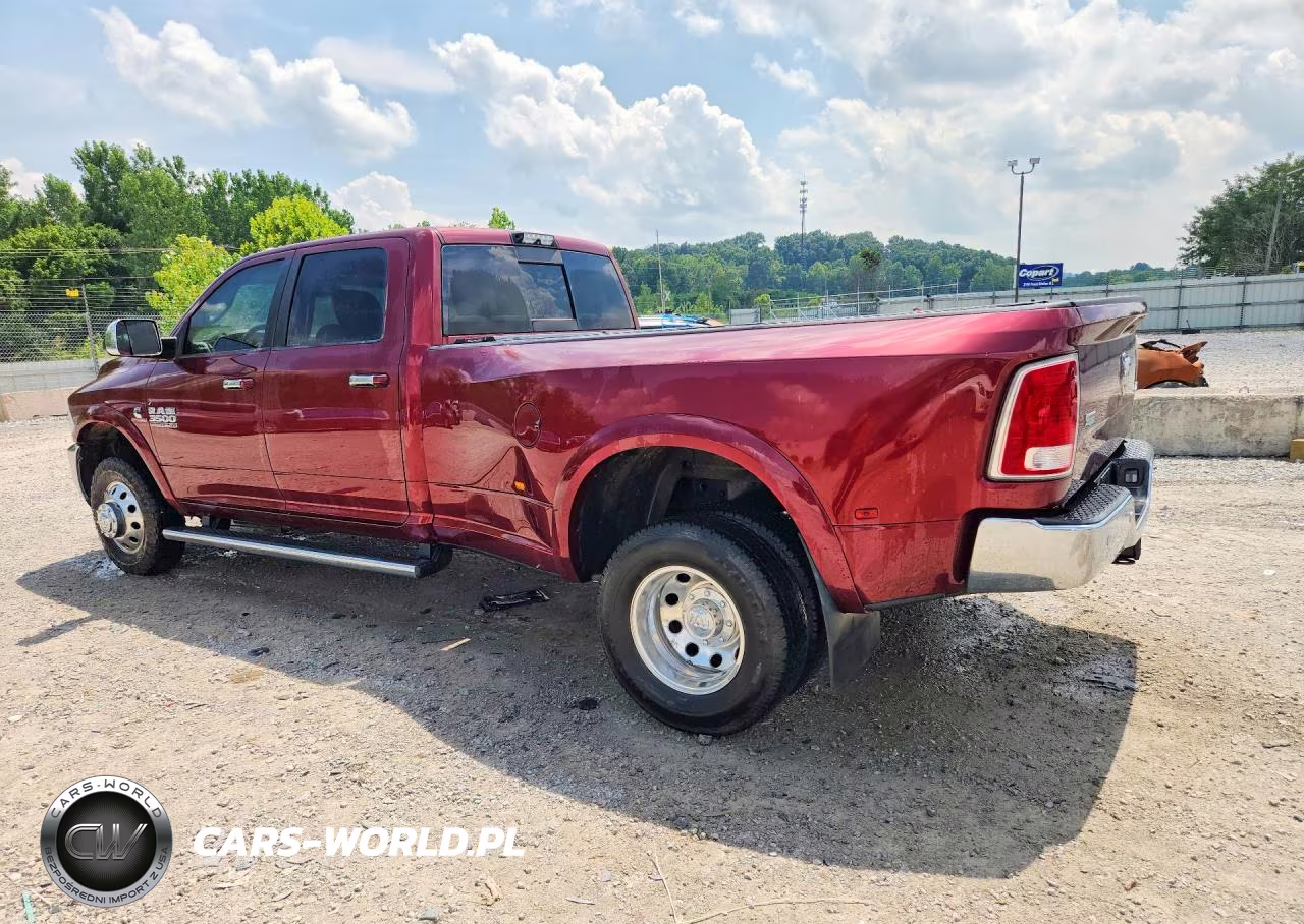 2018 Ram 3500 Laramie VIN:3C63RRJL6JG200417 - 2