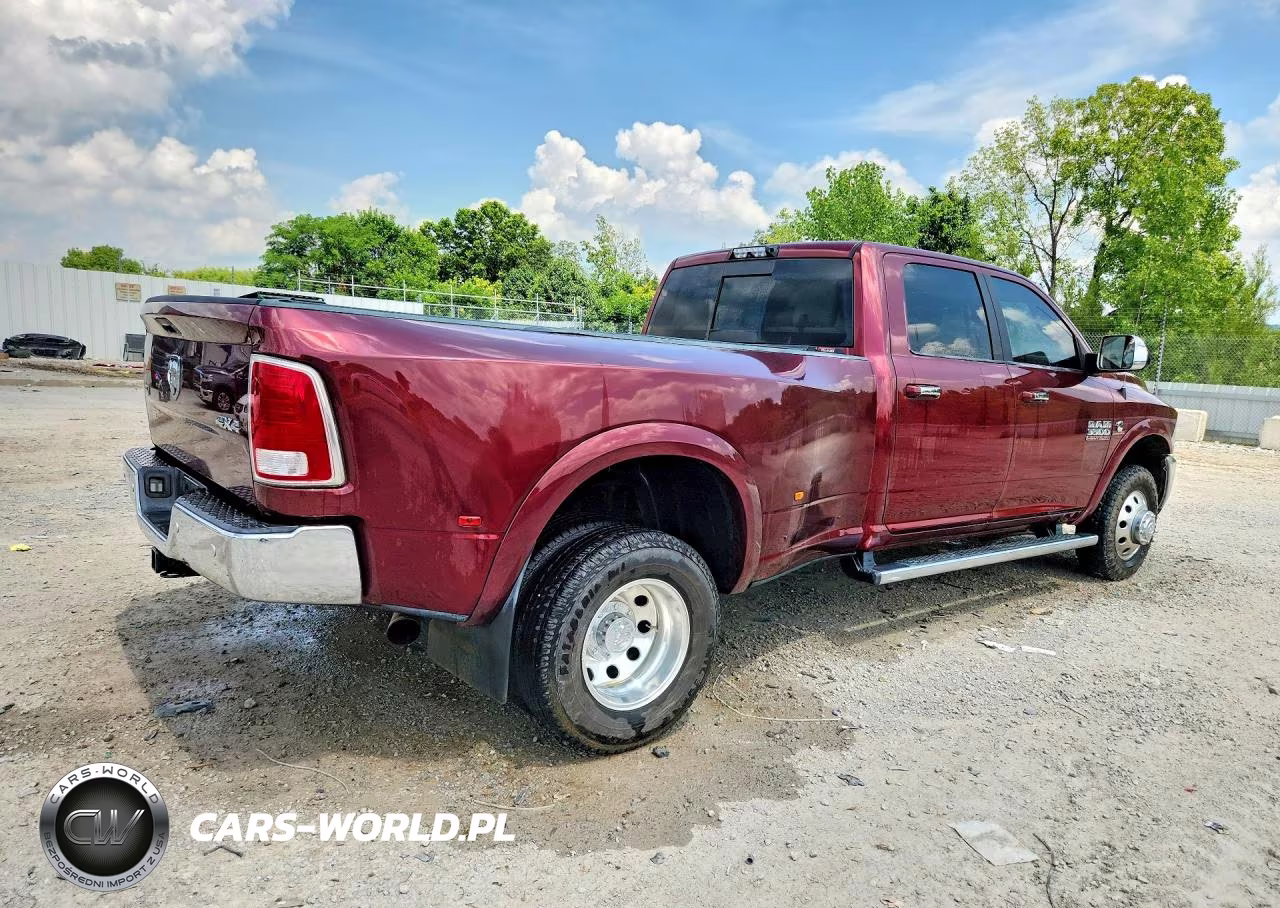 2018 Ram 3500 Laramie VIN:3C63RRJL6JG200417 - 3