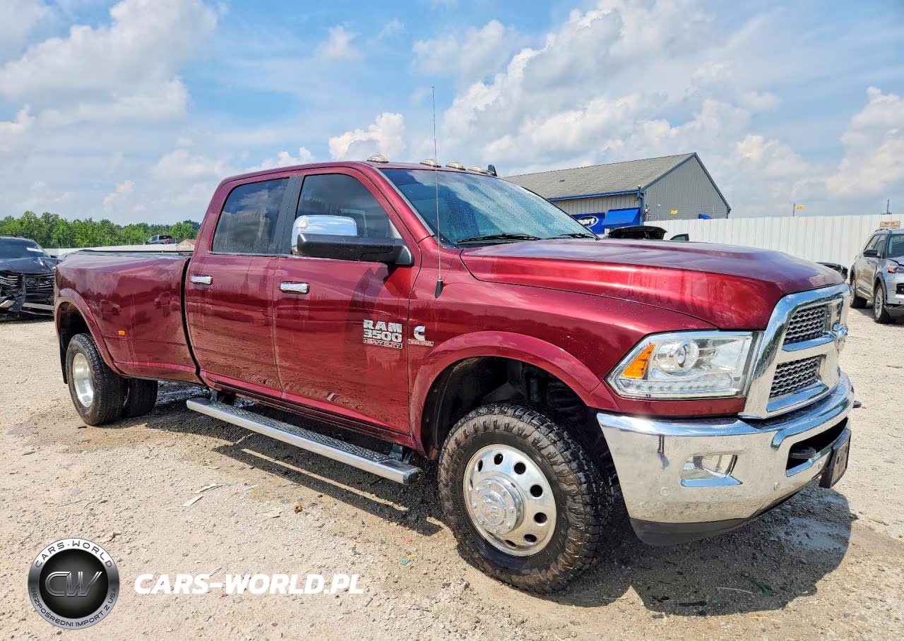 2018 Ram 3500 Laramie VIN:3C63RRJL6JG200417 - 4