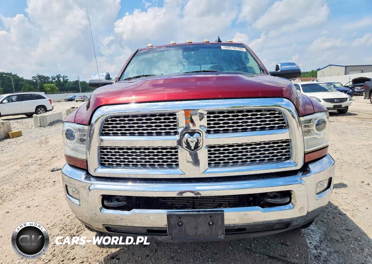 2018 Ram 3500 Laramie VIN:3C63RRJL6JG200417 - 5