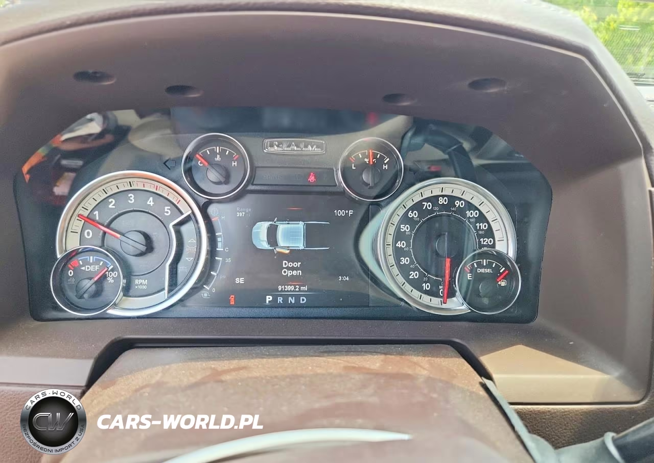 2018 Ram 3500 Laramie VIN:3C63RRJL6JG200417 - 9