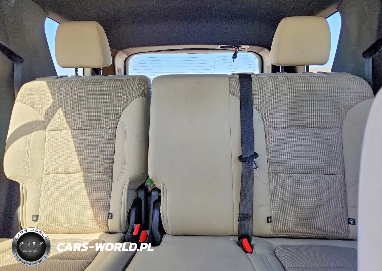 2022 Chevrolet Traverse Ls VIN:1GNERFKW3NJ181300 - 10
