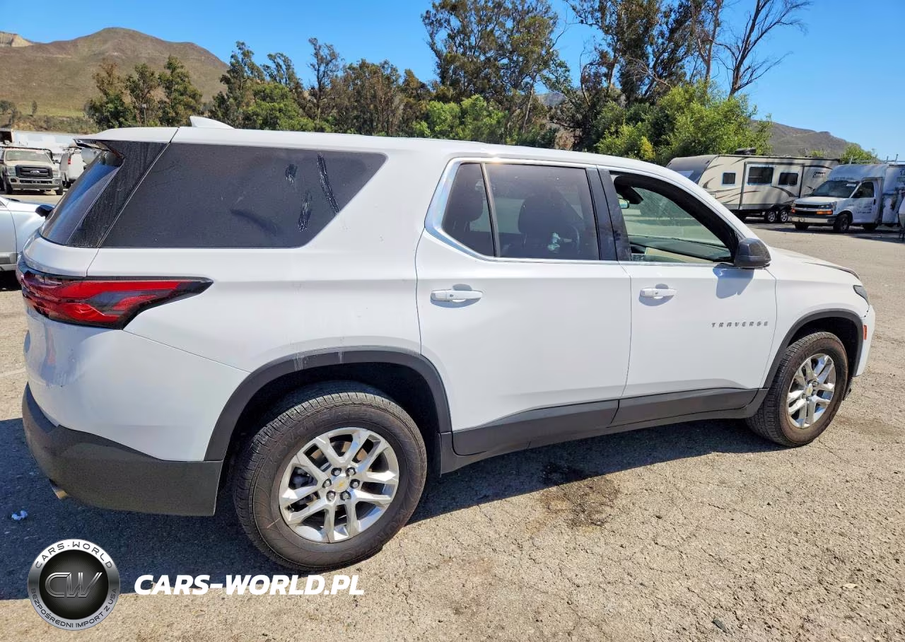 2022 Chevrolet Traverse Ls VIN:1GNERFKW3NJ181300 - 3