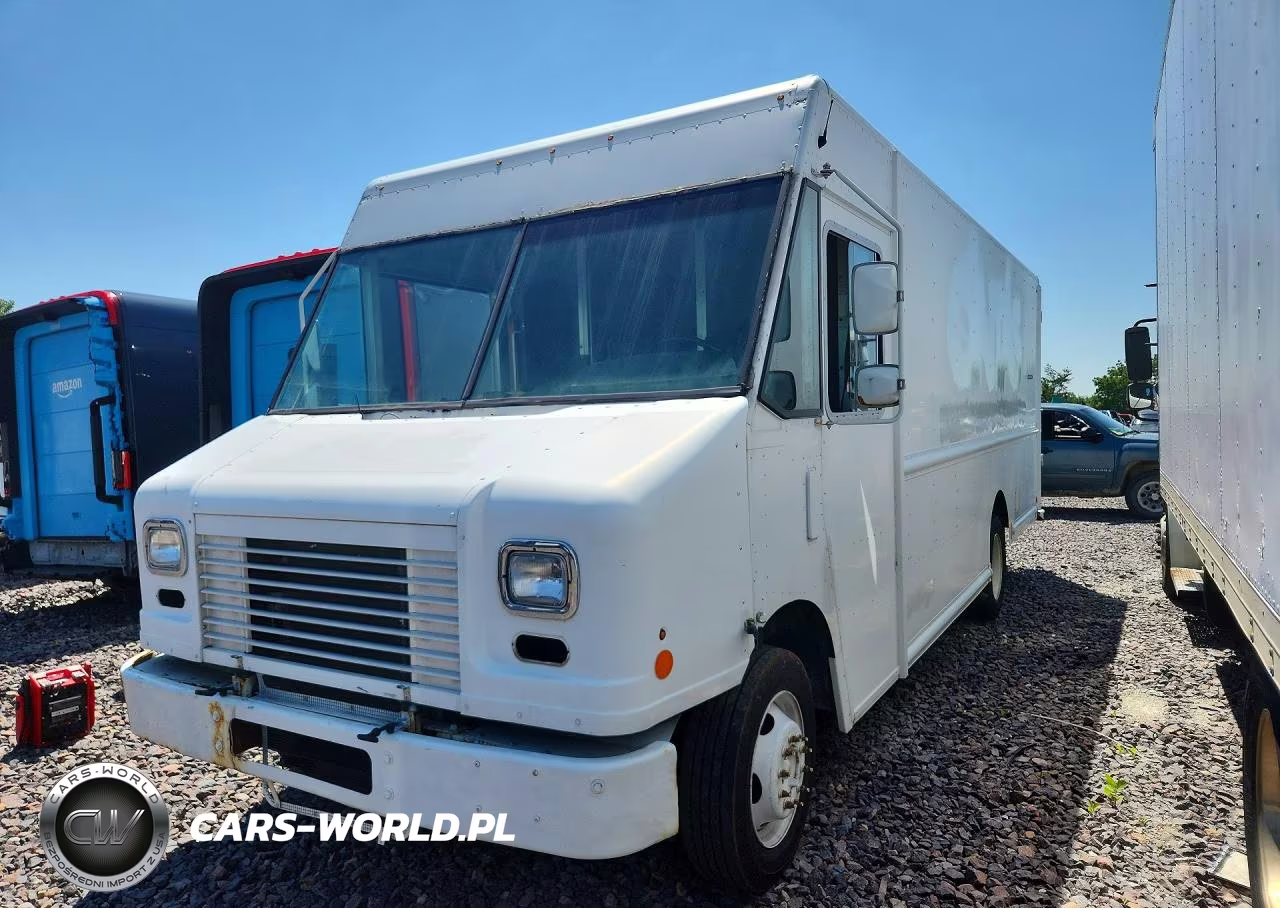 2015 Ford F59 Delivery Truck