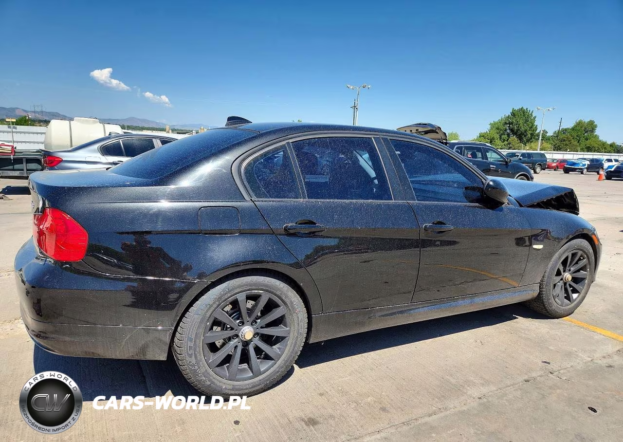 2011 BMW 328 Xi VIN:WBAPK7G57BNN69997 - 3
