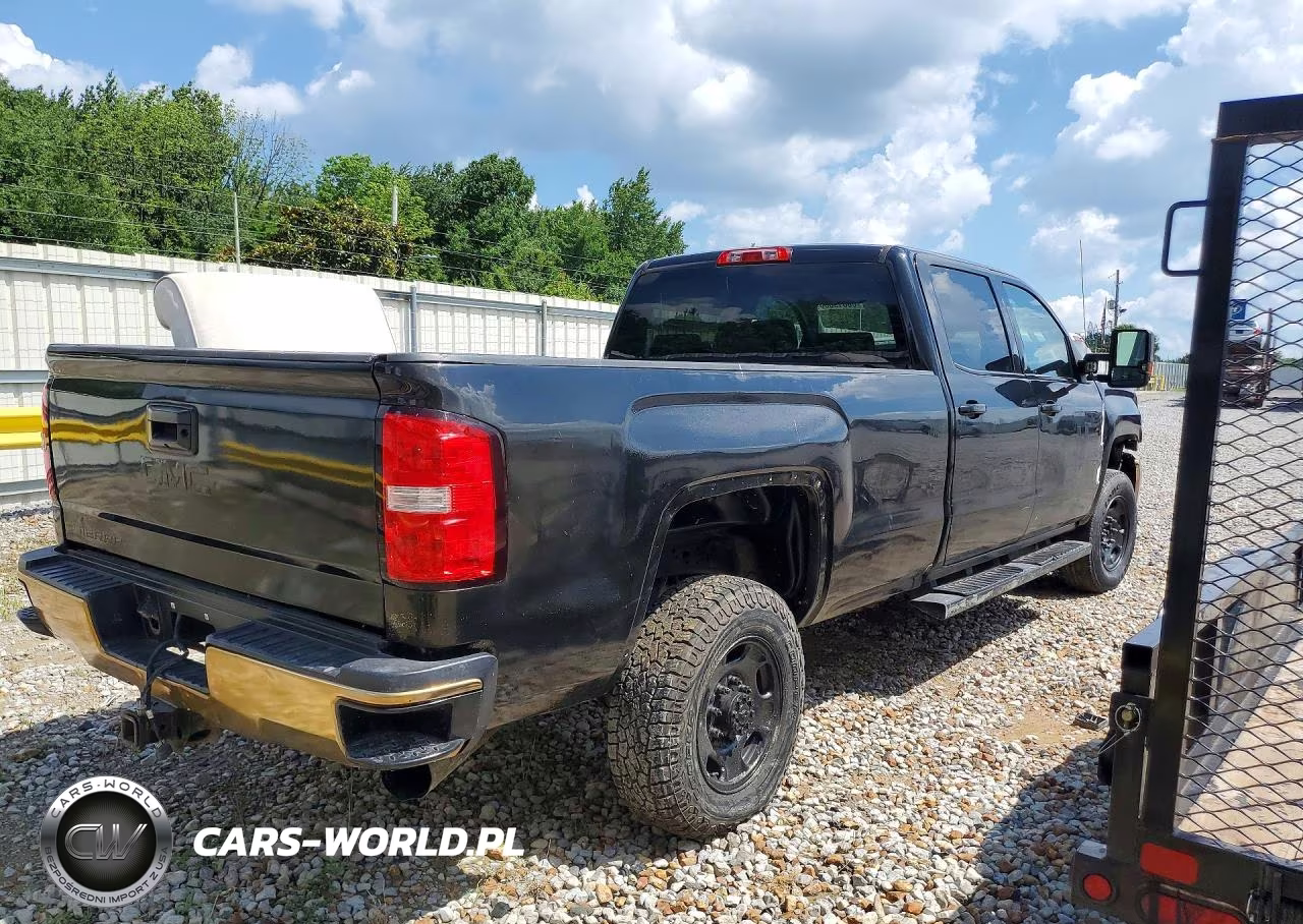 2016 GMC Sierra K2500 Heavy Duty VIN:1GD12RE8XGF241942 - 3
