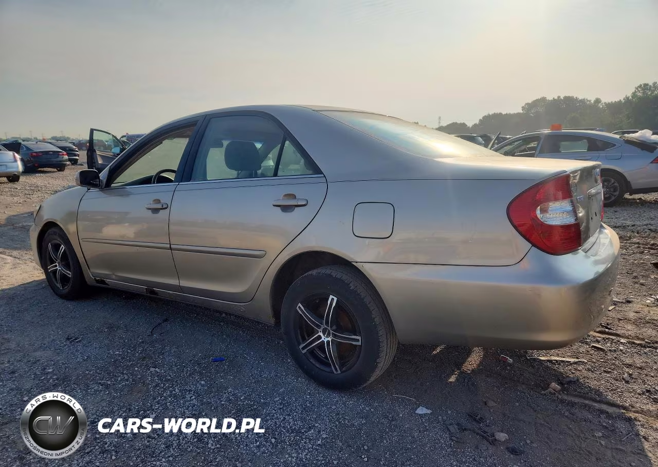2002 Toyota Camry Le VIN:4T1BE32K02U591674 - 2