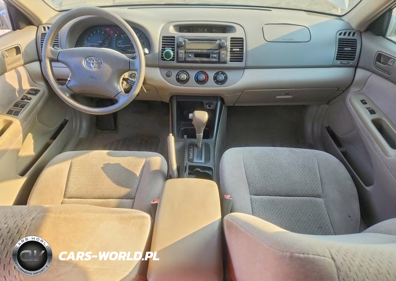 2002 Toyota Camry Le VIN:4T1BE32K02U591674 - 8