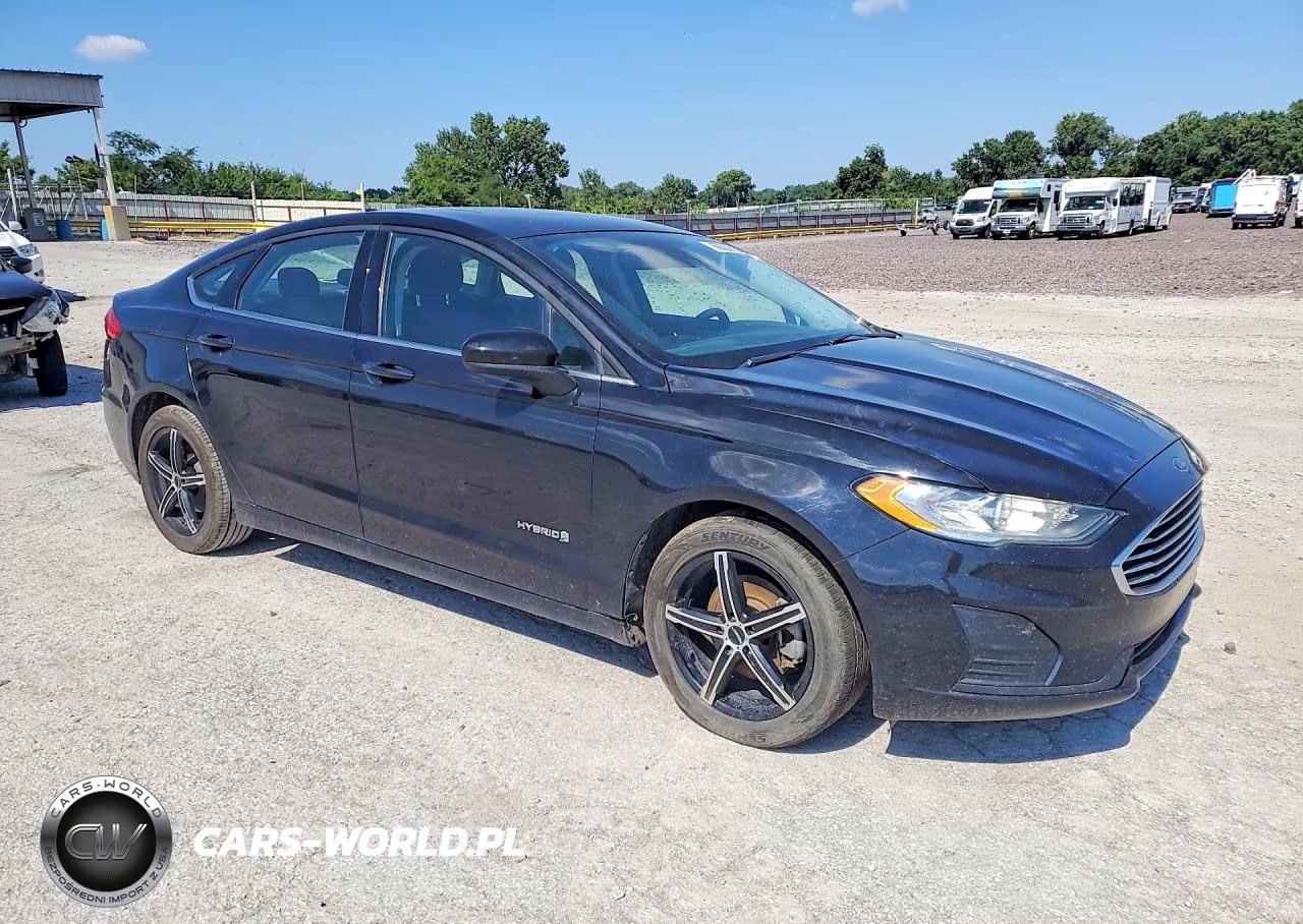 2019 Ford Fusion Se VIN:3FA6P0LU4KR109803 - 4