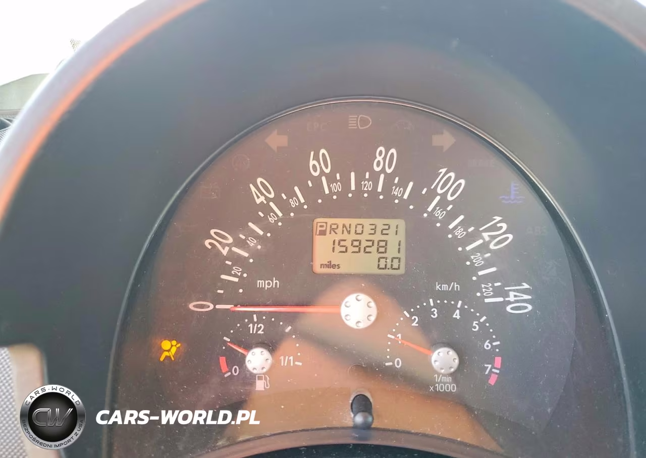 2000 Volkswagen New Beetle Gl VIN:3VWBA21C0YM468018 - 9