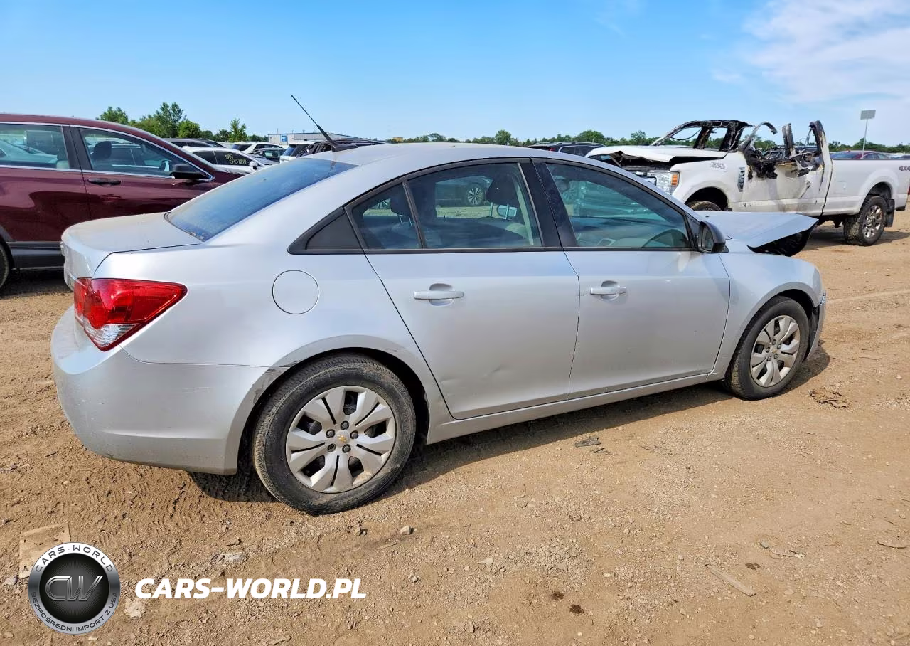 2013 Chevrolet Cruze Ls VIN:1G1PA5SH5D7330220 - 3