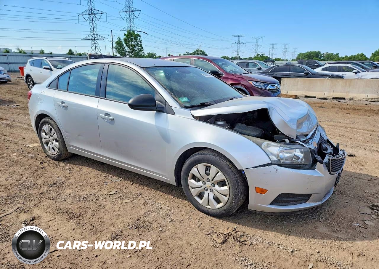 2013 Chevrolet Cruze Ls VIN:1G1PA5SH5D7330220 - 4