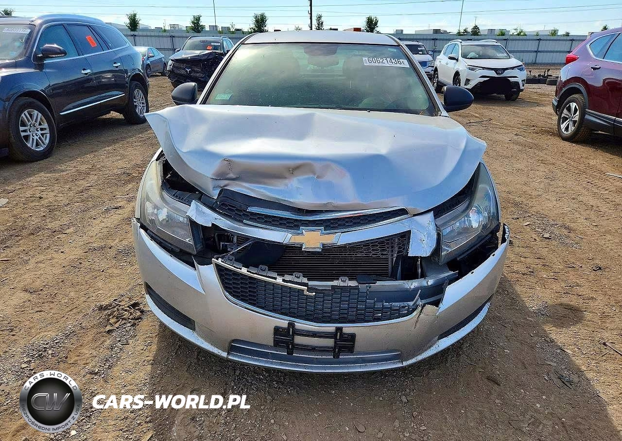 2013 Chevrolet Cruze Ls VIN:1G1PA5SH5D7330220 - 5