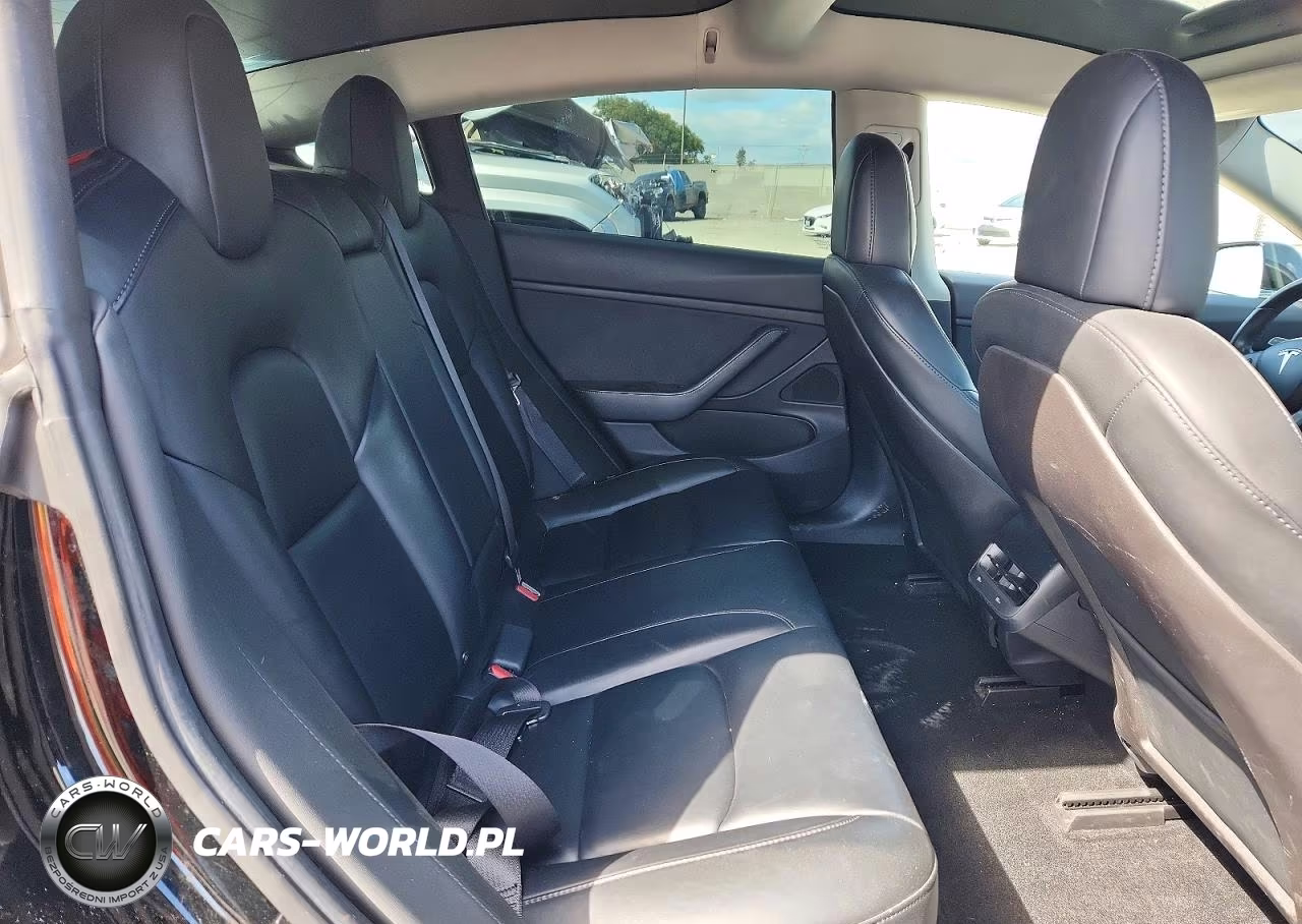 2019 Tesla Model 3 VIN:5YJ3E1EBXKF413529 - 10