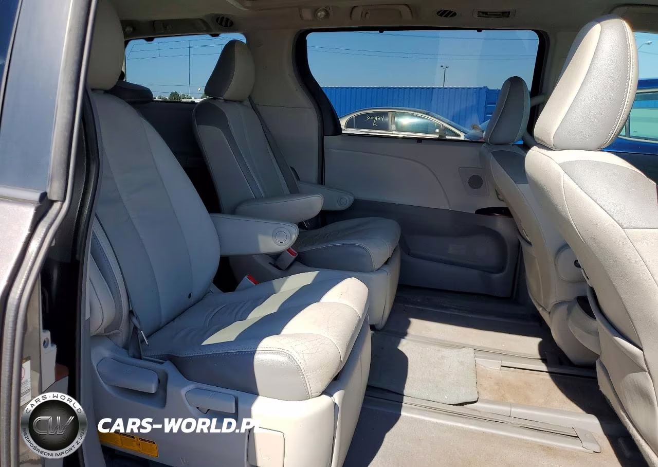 2011 Toyota Sienna Limited 7-Passenger VIN:5TDDK3DC0BS011954 - 11