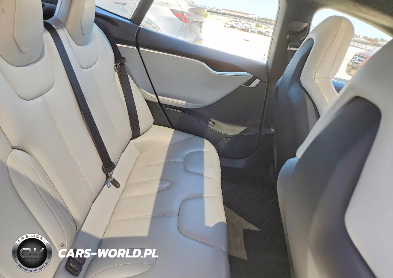 2015 Tesla Model S 60 VIN:5YJSA1S10FF099415 - 10