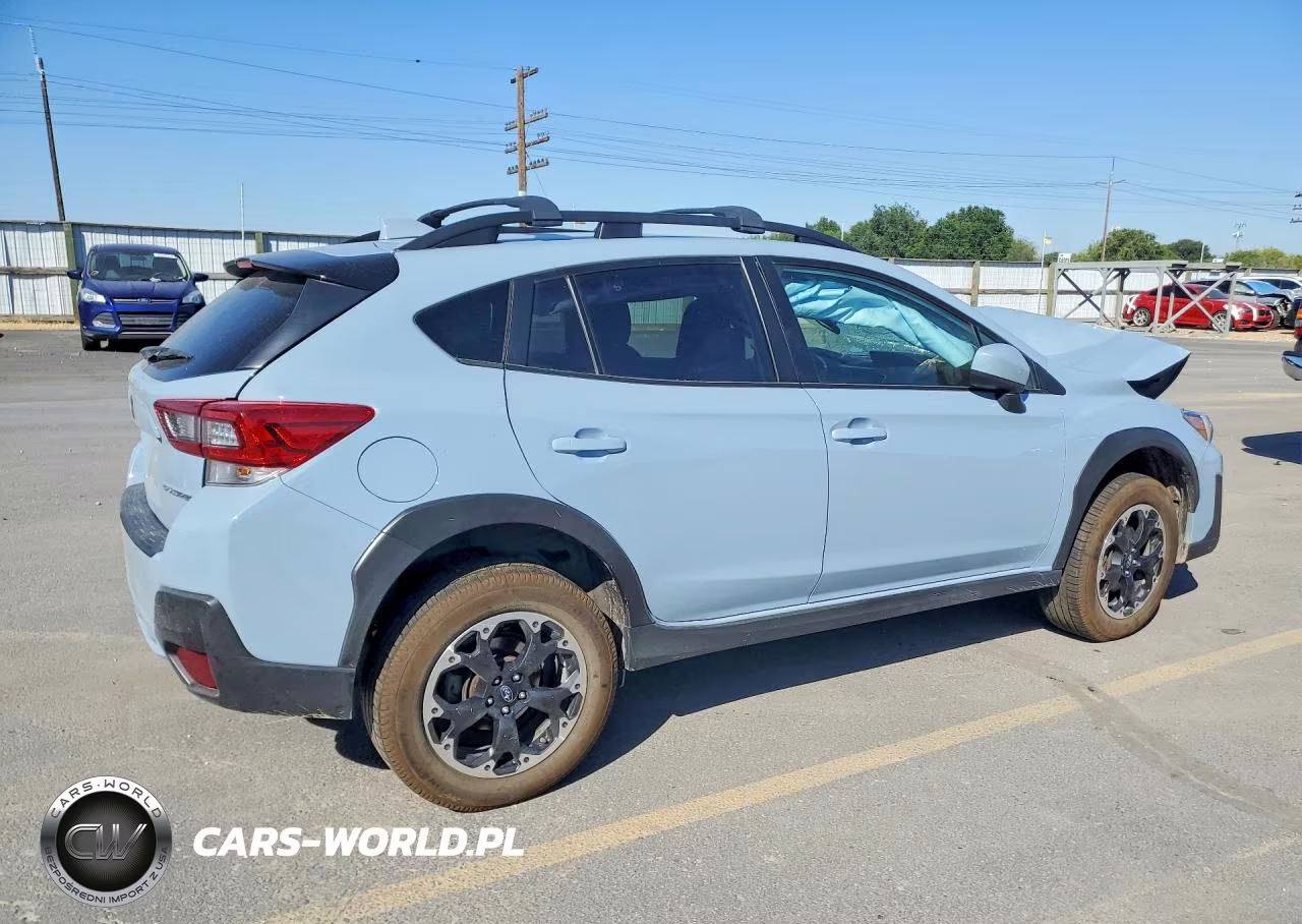 2022 Subaru Crosstrek Premium VIN:JF2GTAPC0N8217747 - 3