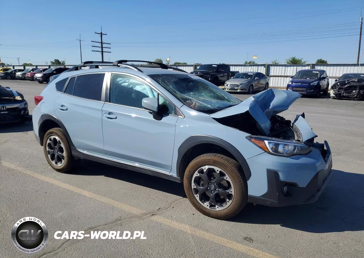 2022 Subaru Crosstrek Premium VIN:JF2GTAPC0N8217747 - 4