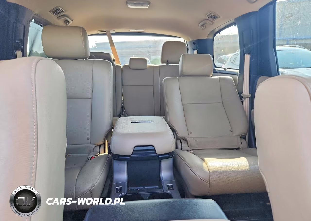 2020 Toyota Sequoia Platinum VIN:5TDYY5G12LS074500 - 10