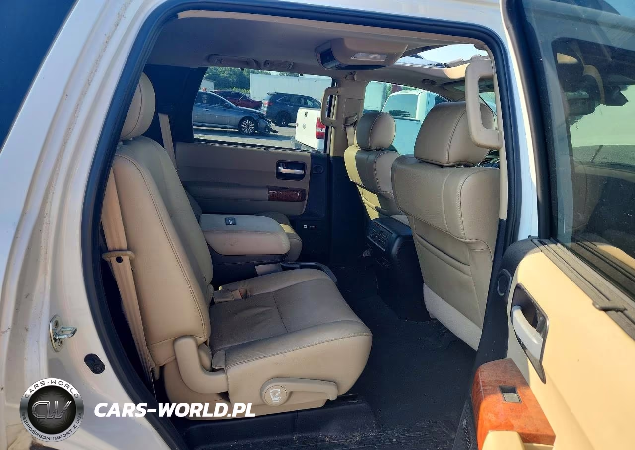 2020 Toyota Sequoia Platinum VIN:5TDYY5G12LS074500 - 11