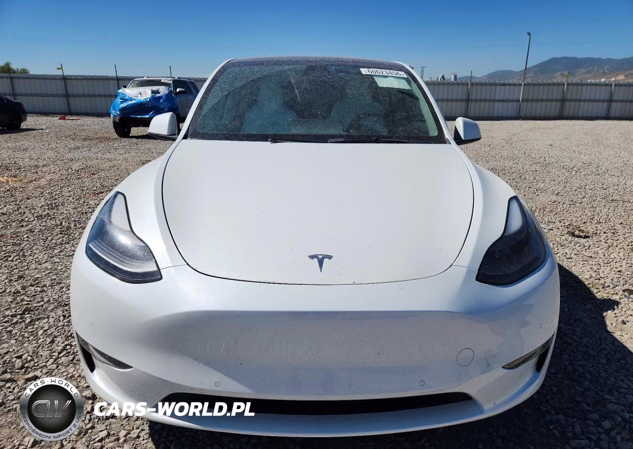 2022 Tesla Model Y VIN:7SAYGDEE1NF523145 - 5