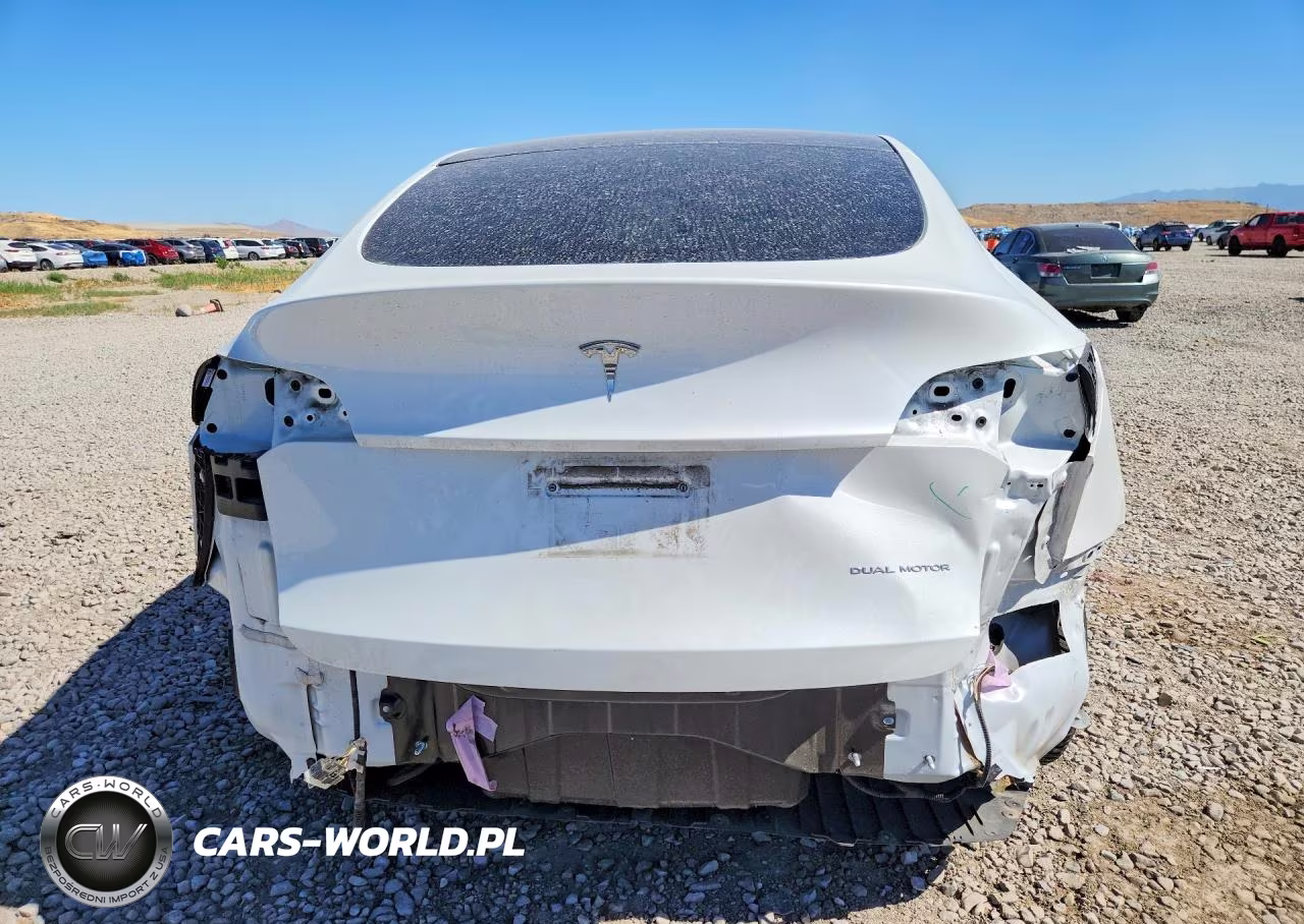 2022 Tesla Model Y VIN:7SAYGDEE1NF523145 - 6