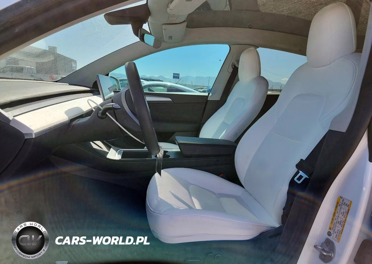 2022 Tesla Model Y VIN:7SAYGDEE1NF523145 - 7