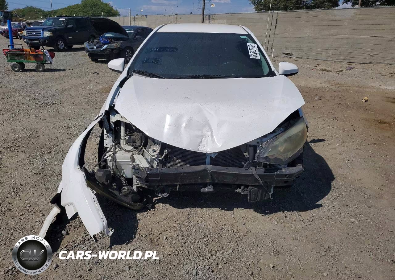 2016 Toyota Corolla Le VIN:2T1BURHE8GC686807 - 5