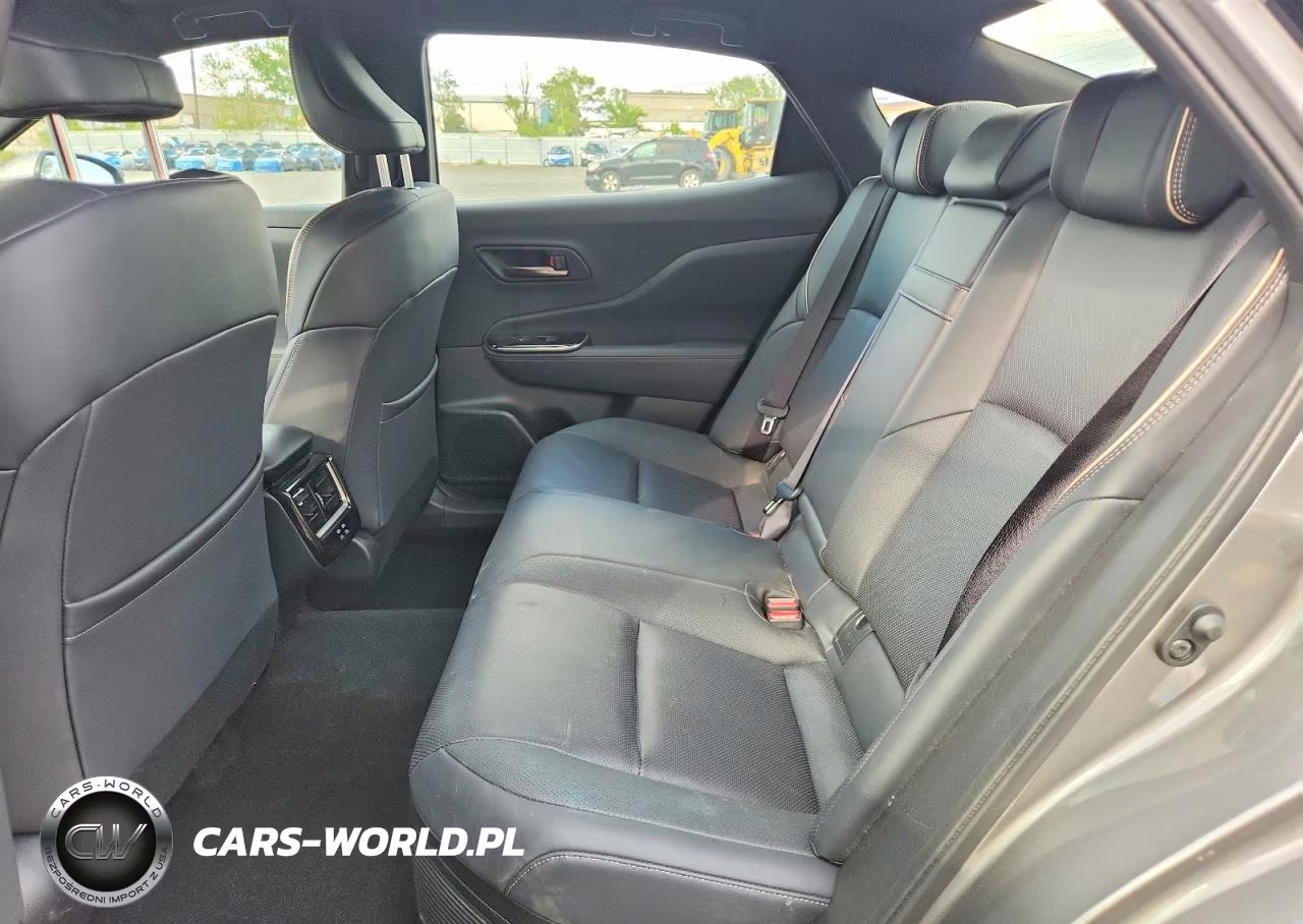 2025 Toyota Crown Xle VIN:JTDAAAAF8S3036398 - 10