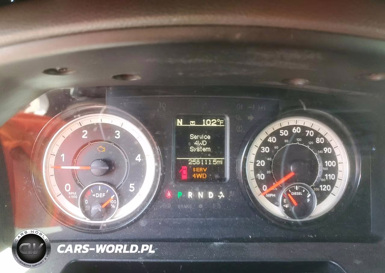 2018 Ram 3500 St VIN:3C63RRGL8JG239453 - 9