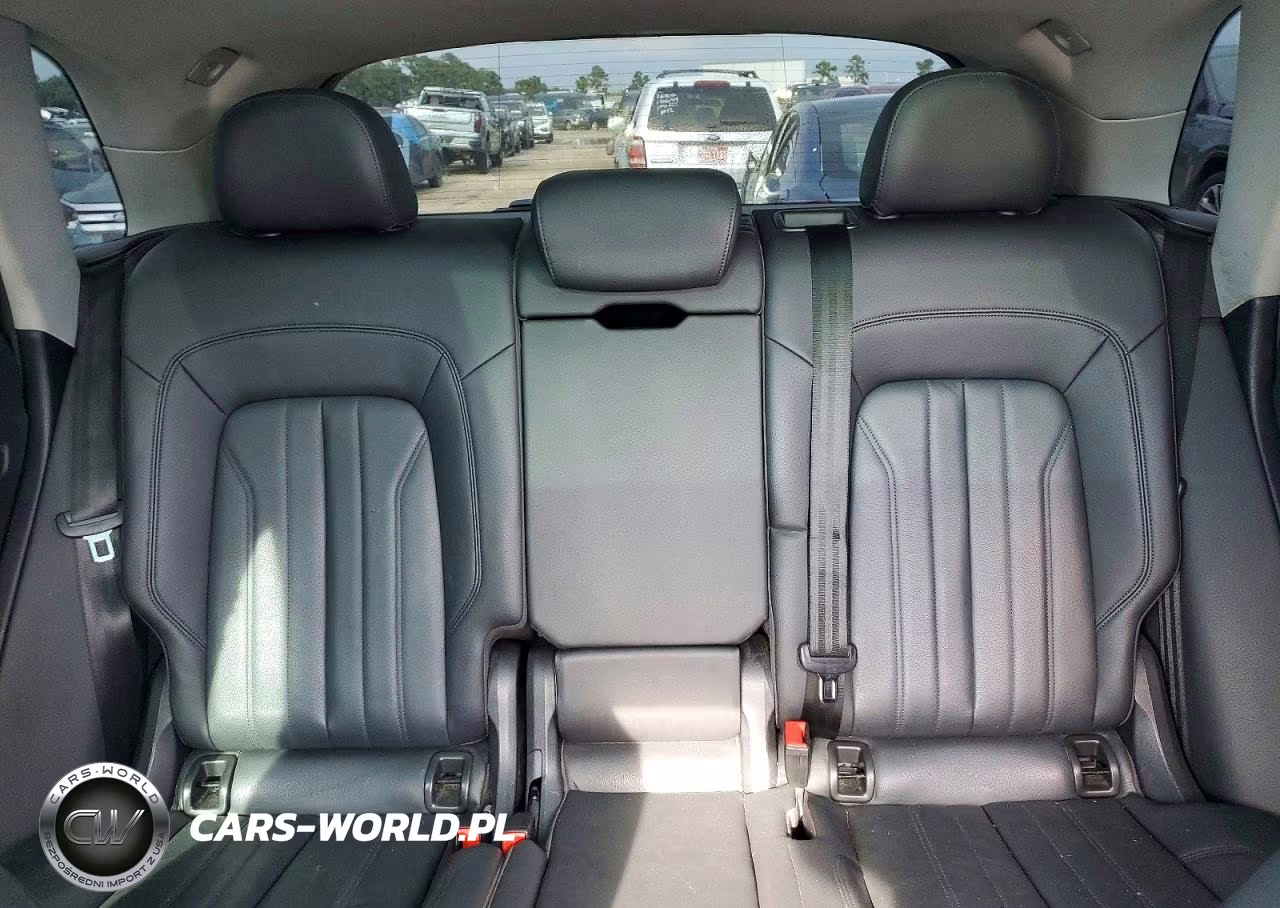 2020 Audi Q5 Premium VIN:WA1ANAFY2L2019385 - 10