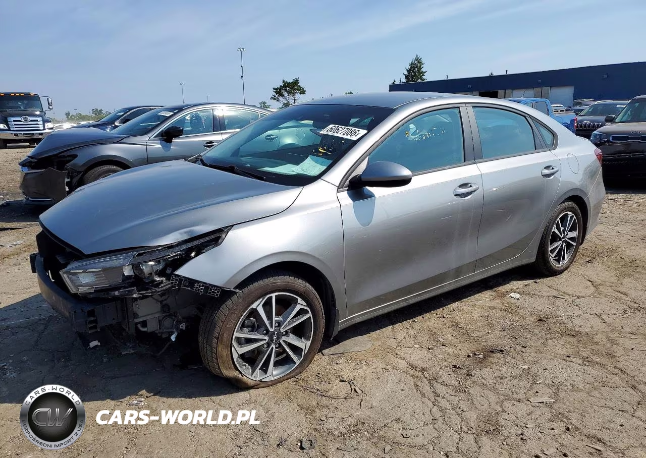 2023 Kia Forte Lxs – zdjęcie 1 z 12