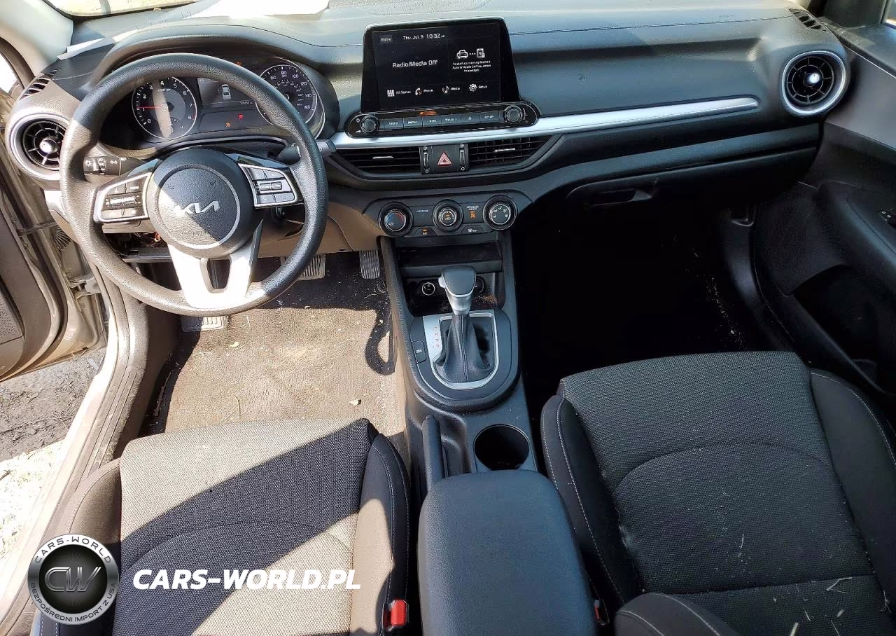2023 Kia Forte Lxs VIN:3KPF24AD7PE506990 - 8