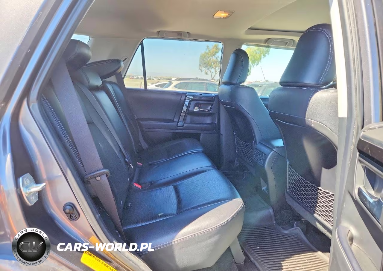 2020 Toyota 4Runner Nightshade Edition VIN:JTEBU5JR5L5816034 - 11