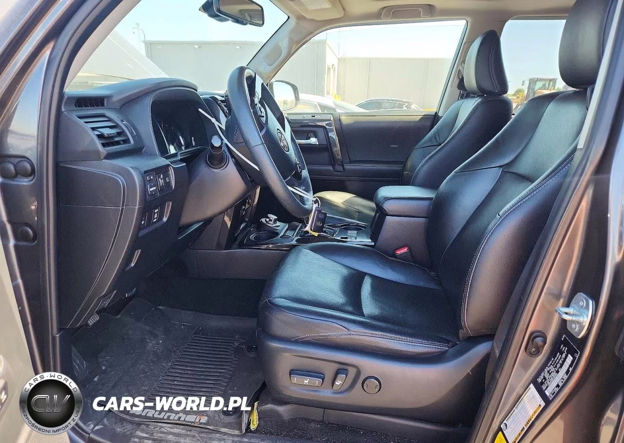 2020 Toyota 4Runner Nightshade Edition VIN:JTEBU5JR5L5816034 - 7