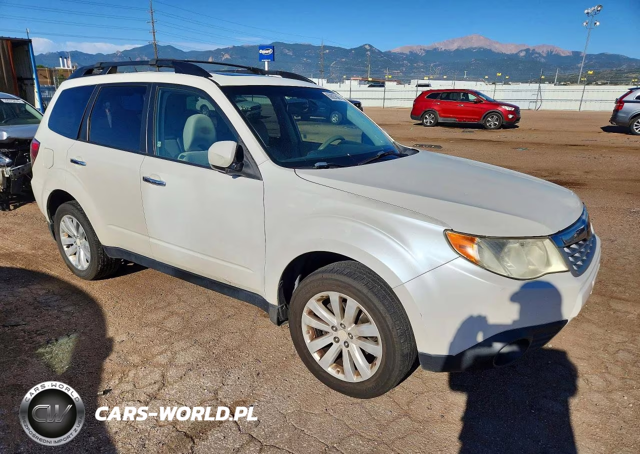 2011 Subaru Forester 2.5X Premium VIN:JF2SHADC4BH708835 - 4
