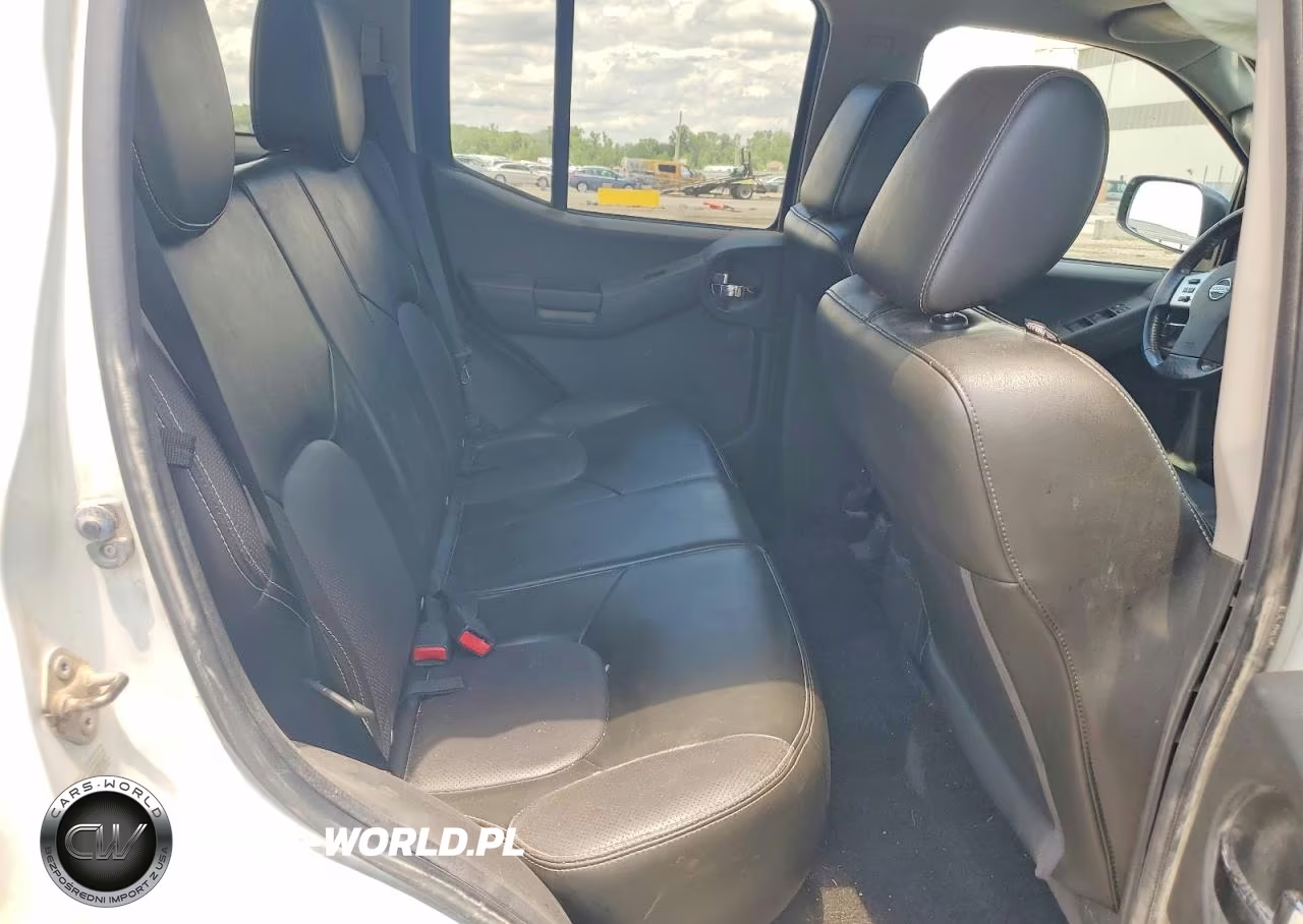 2015 Nissan Xterra Pro-4X VIN:5N1AN0NW9FN658734 - 10