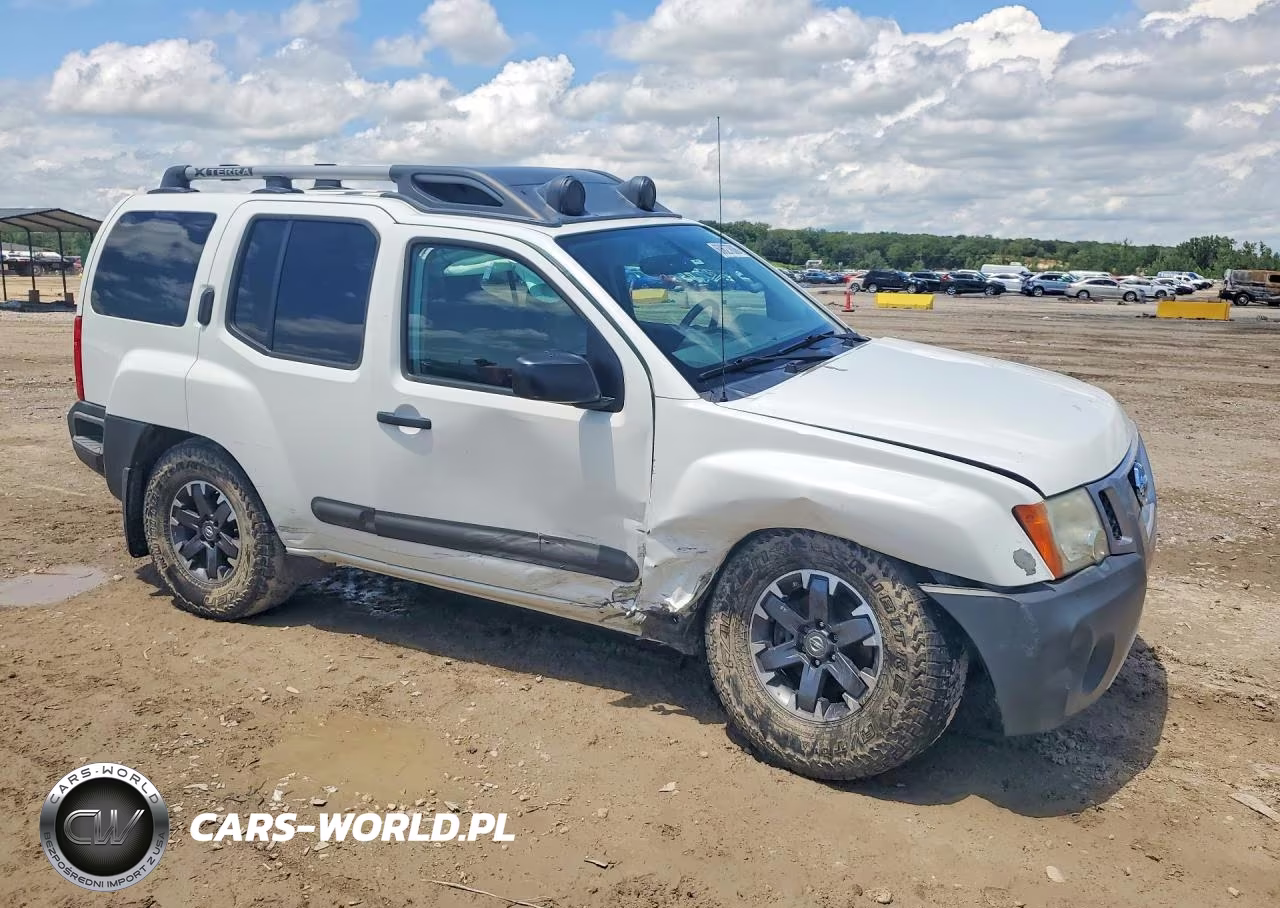 2015 Nissan Xterra Pro-4X VIN:5N1AN0NW9FN658734 - 4