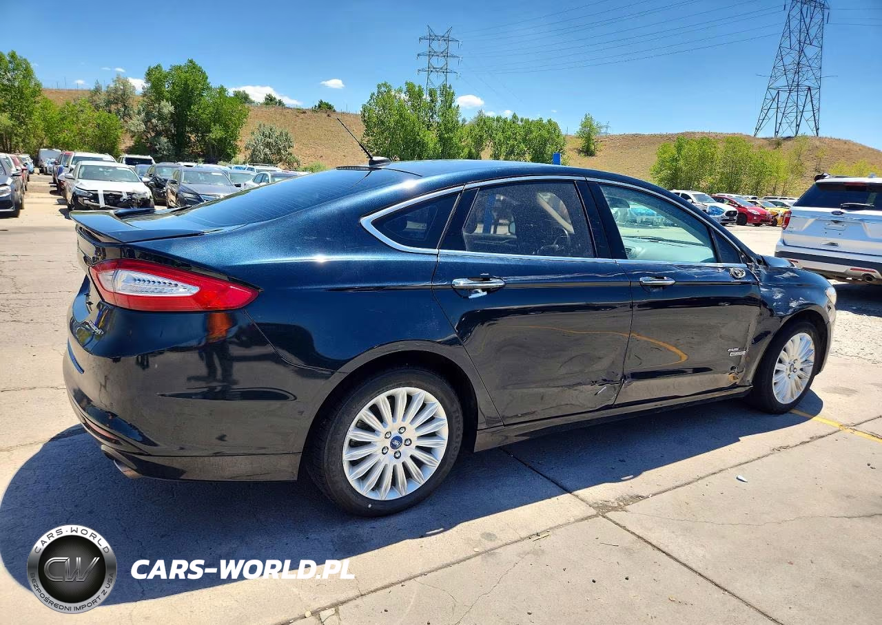 2014 Ford Fusion Titanium Phev VIN:3FA6P0SU7ER136094 - 3
